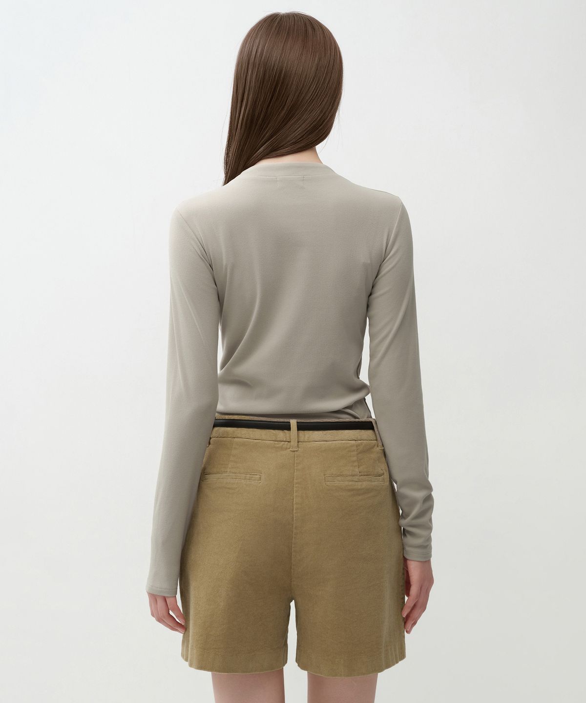 무신사 스탠다드 우먼(MUSINSA STANDARD WOMAN) 우먼즈 웜 브러쉬드 슬림 모크 넥 긴소매 티셔츠 [그레이쉬 베이지]