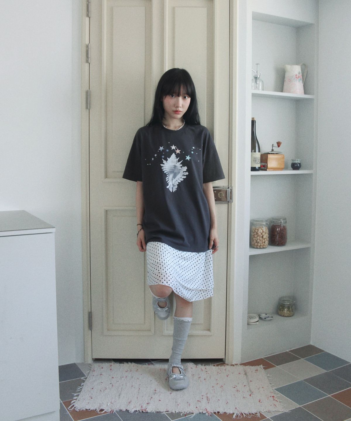 루바티(RUBATI) 스태리시쉘 소라 오버사이즈  반소매 티셔츠_챠콜