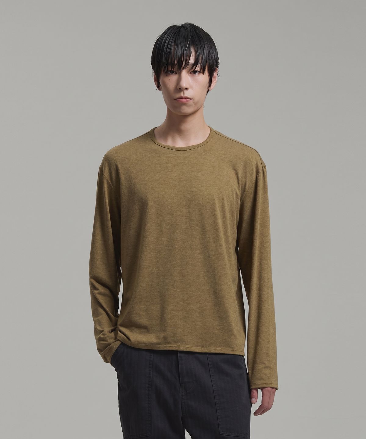 넌블랭크(NONBLANK) 소프트 라운드 LS 티셔츠_OLIVE