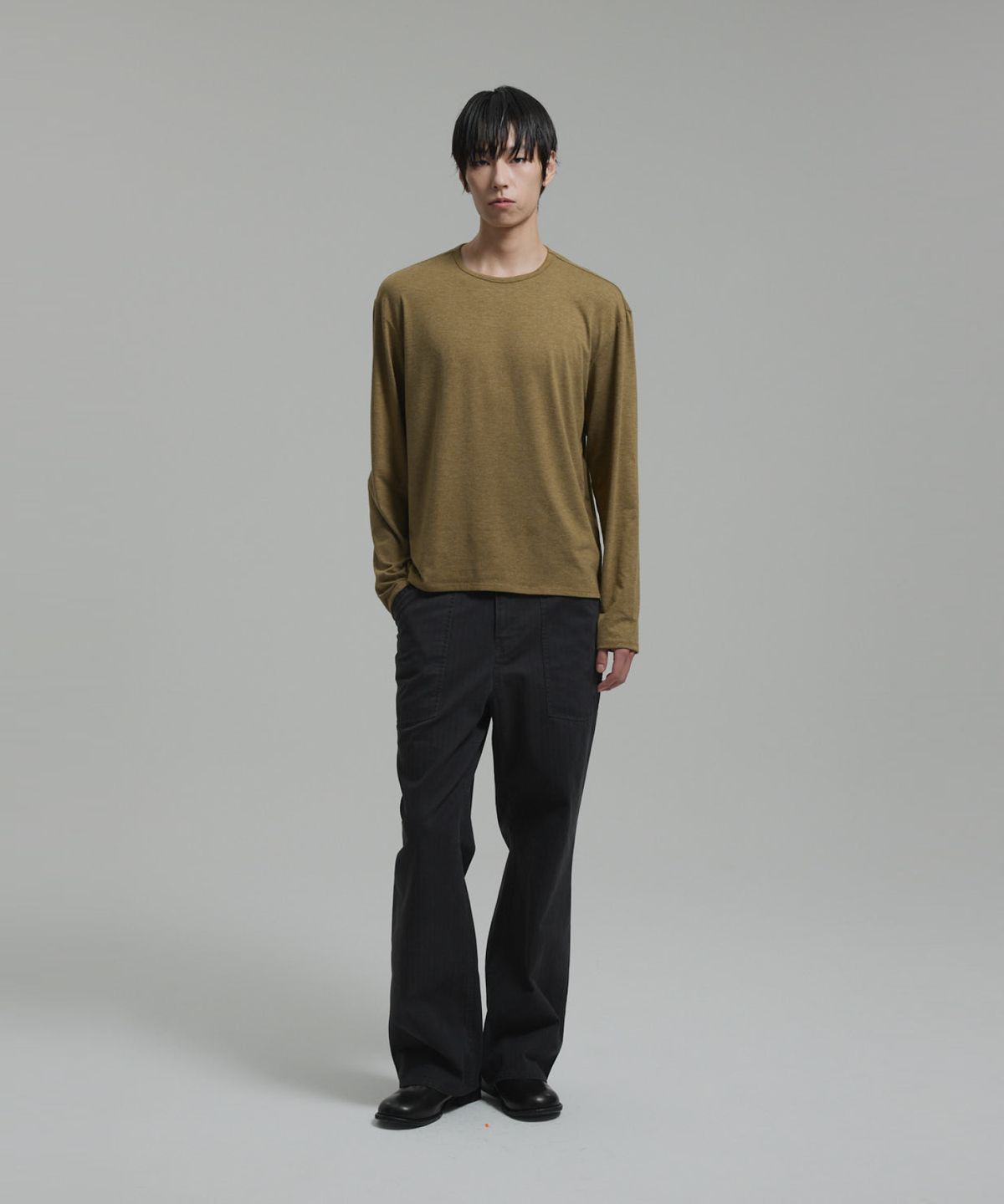 넌블랭크(NONBLANK) 소프트 라운드 LS 티셔츠_OLIVE