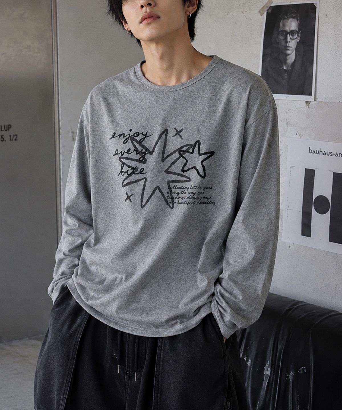 도톤(DOTON) SKETCH STAR LONG SLEEVE (White)