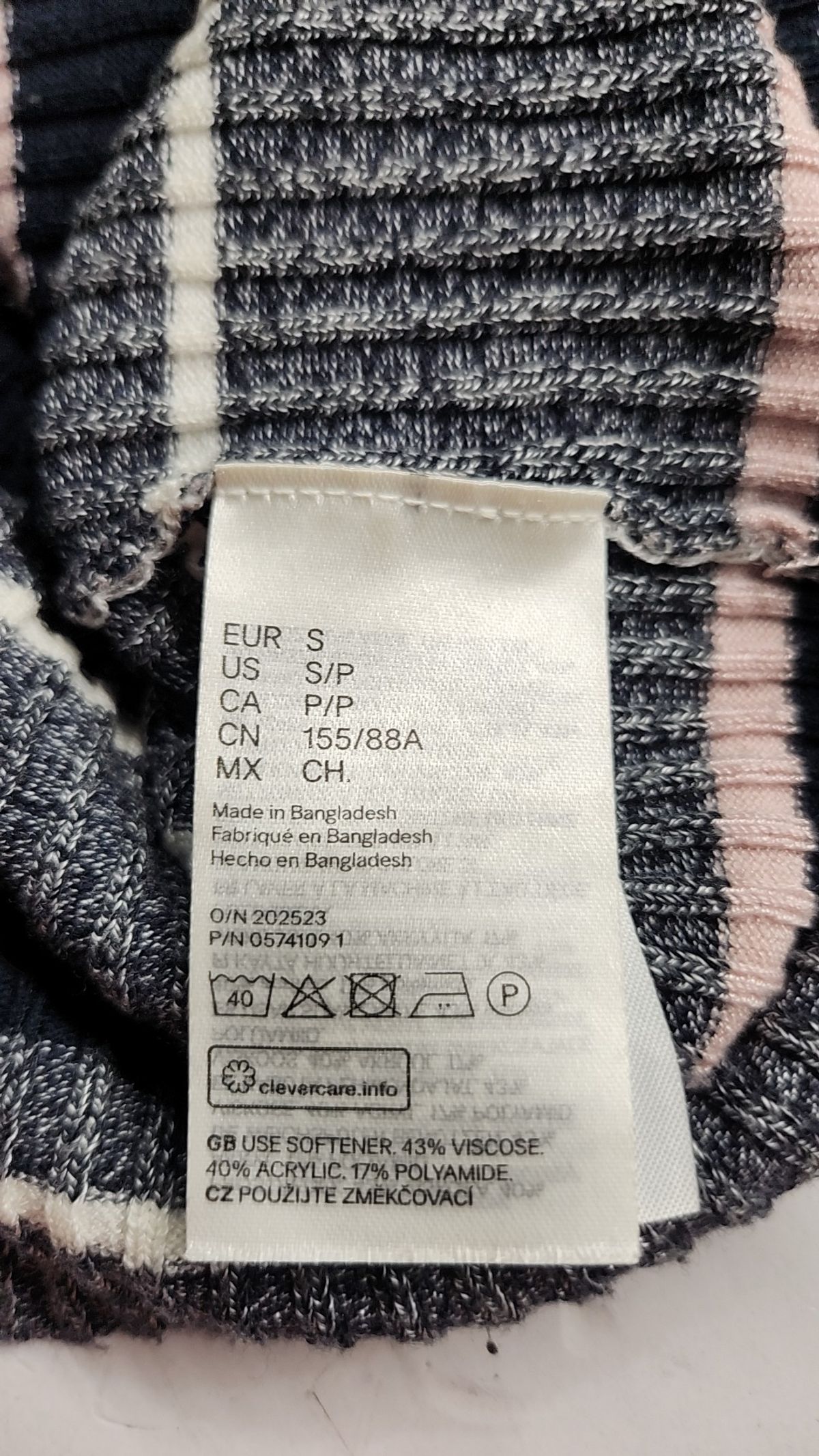 디바이디드에이치앤엠(DIVIDED H&M) 니트/스웨터 S
