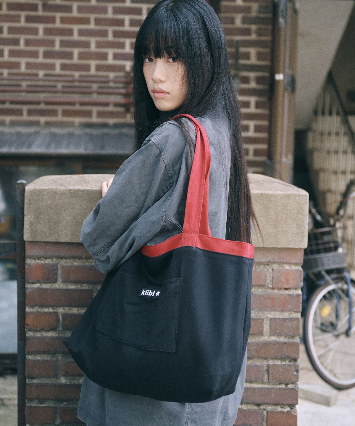 키이비(KIIBI) big pocket shoulder bag red