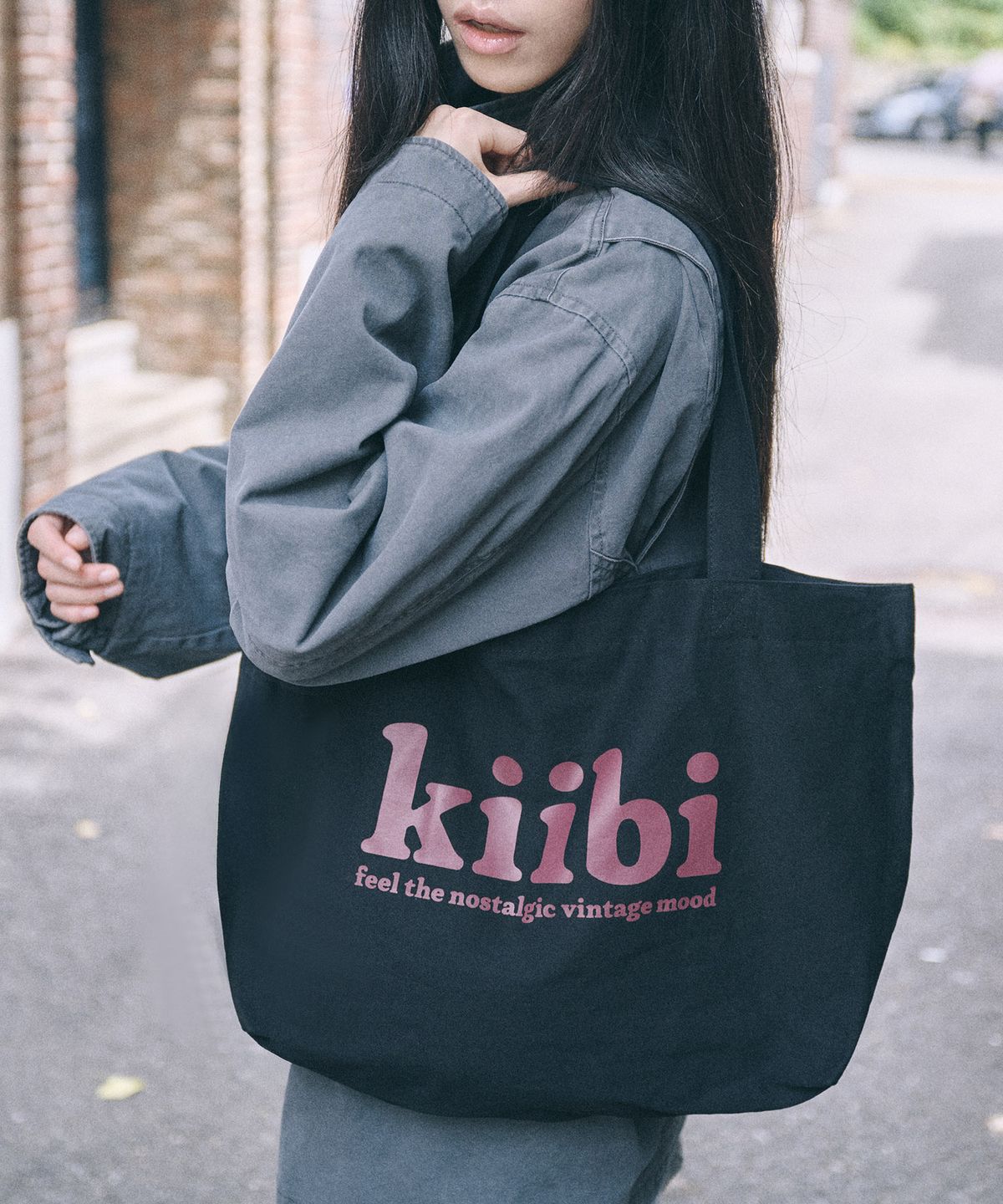 키이비(KIIBI) big pocket shoulder bag charcoal