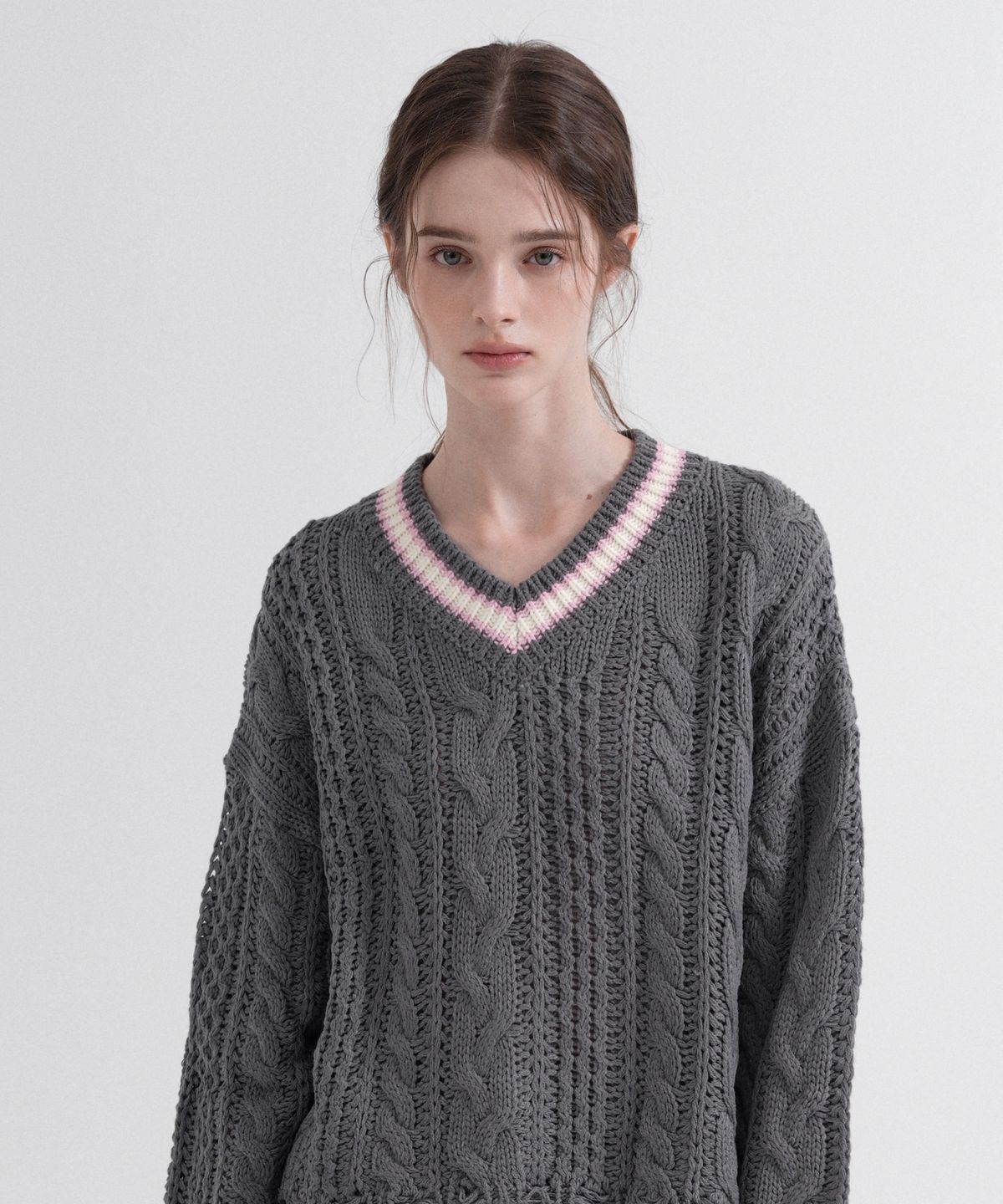 블레티(VLETI) Cable Damage V-neck Knit (Gray)