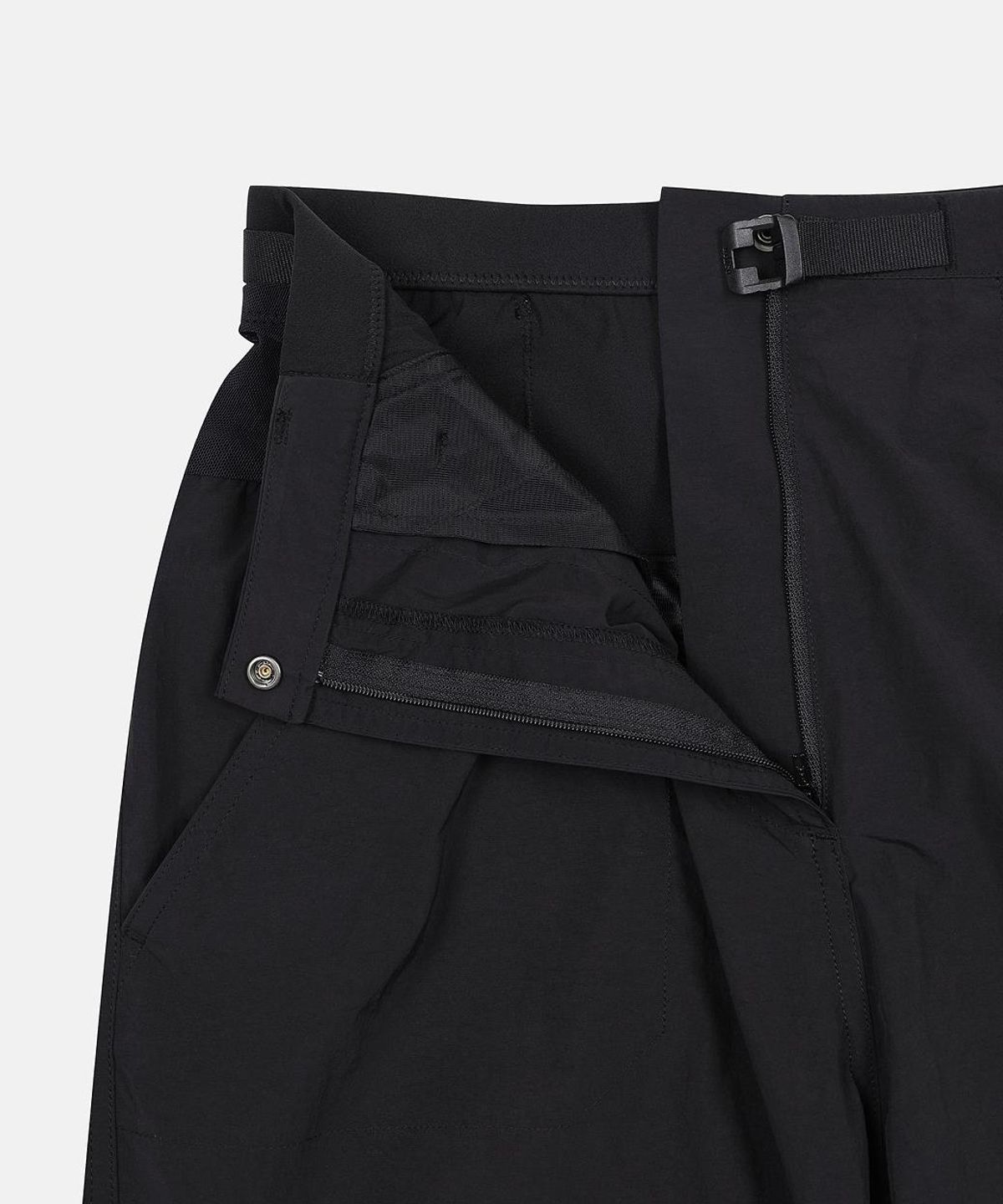 코오롱스포츠(KOLON SPORT) 여성 루즈핏 벨티드 팬츠 TVPNA26412BLK