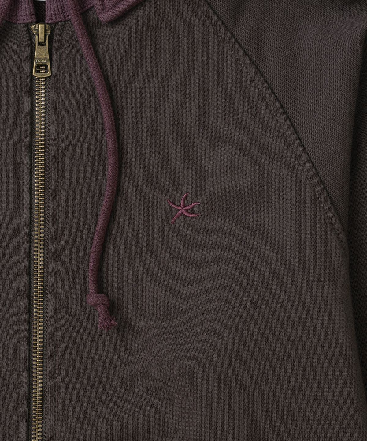 더콜디스트모먼트(THE COLDEST MOMENT) TCM colorblock hooded zip-up (dark brown)