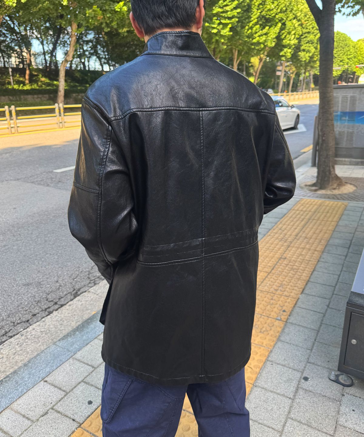 인템포무드(INTEMPOMOOD) [노미스 X 인템포무드] 트래커 페이크 레더 카코트_블랙