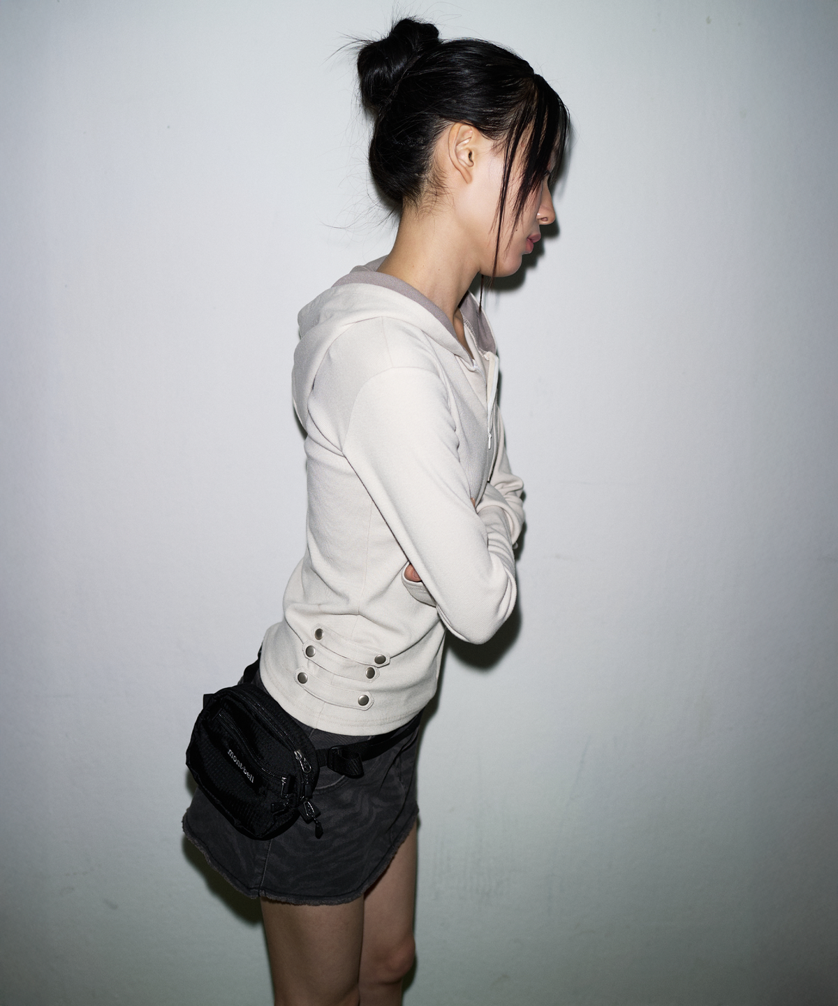 소흘(SOHUL) Skin Belt Half Hood Zip (스킨 아이보리)