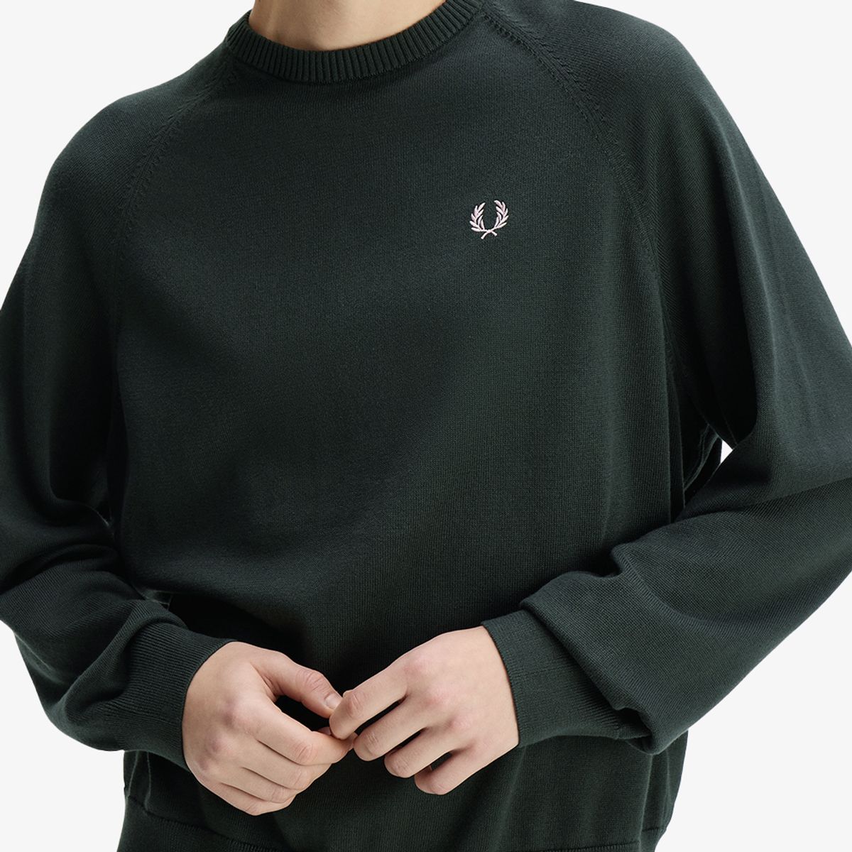 프레드페리(FRED PERRY) [Womens] 오버사이즈드 크루넥 니트 - 나이트그린 AFPF2G33140-Q20