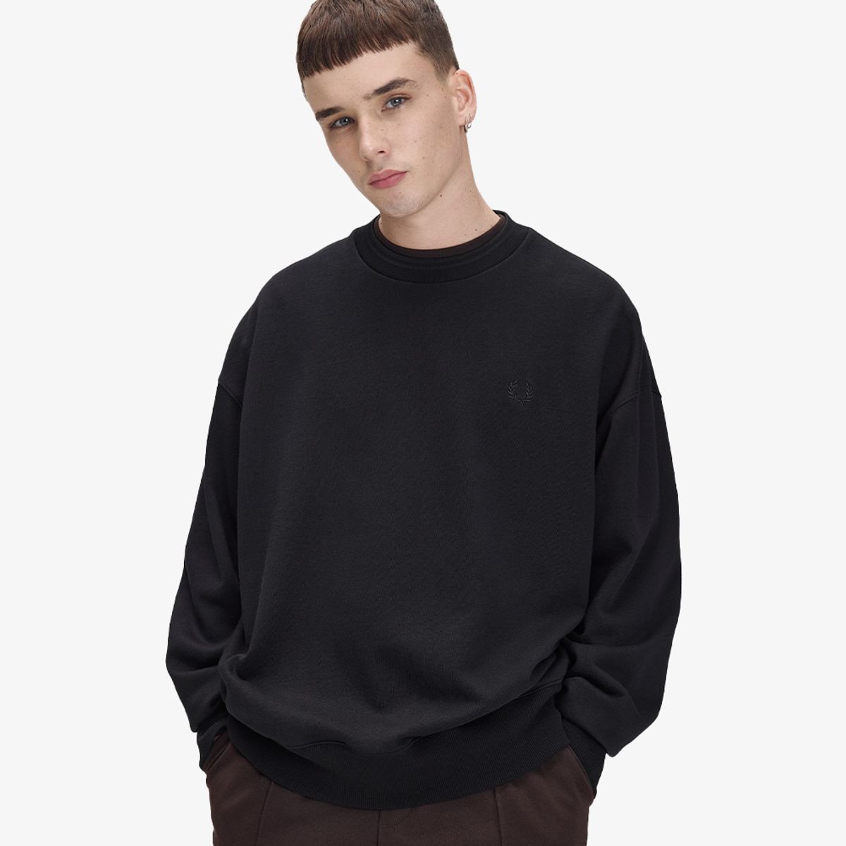 프레드페리(FRED PERRY) [Sport] 오버사이즈드 팁드 스웻셔츠 - 블랙 AFPM2G33497-102