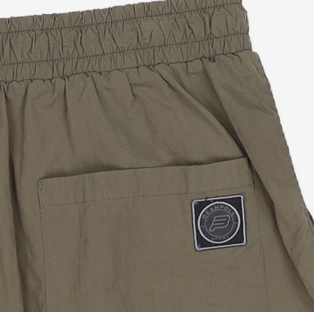 빈폴 스포츠(BEANPOLE SPORT) 카키 남성 베이직 밴딩 유틸리티 쇼트 팬츠 (BO9425S12H) 90