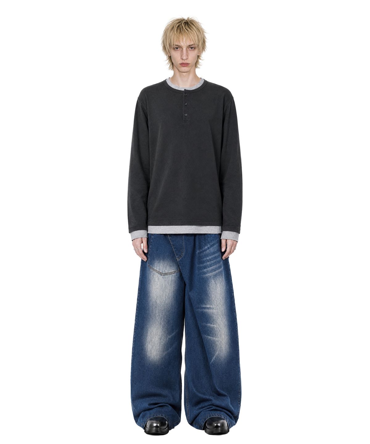 아이돈워너셀(IDWS) Layered Henley Neck Long Sleeve Charcoal