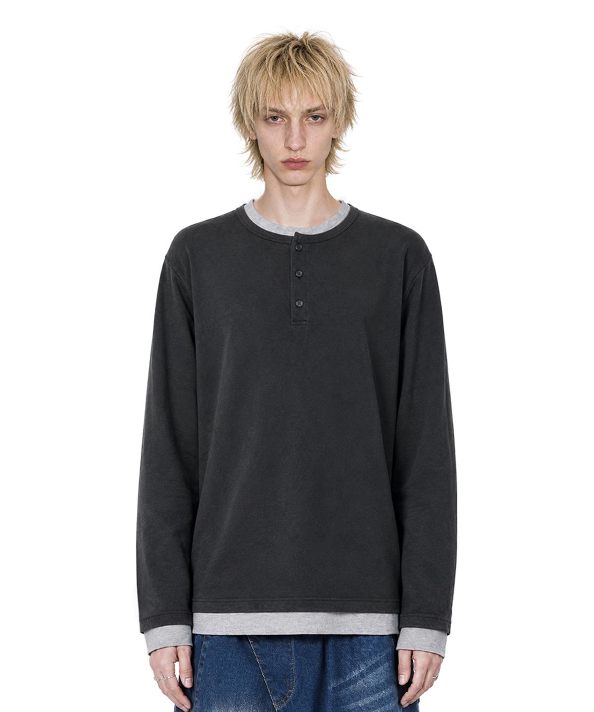 아이돈워너셀(IDWS) Layered Henley Neck Long Sleeve Charcoal