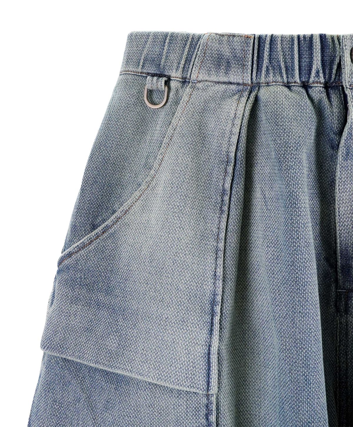 누크피터(NUUKFITTER) WASHED CURVED CROP JEANS [ICE BLUE] 워싱 크롭 데님 팬츠 아이스블루