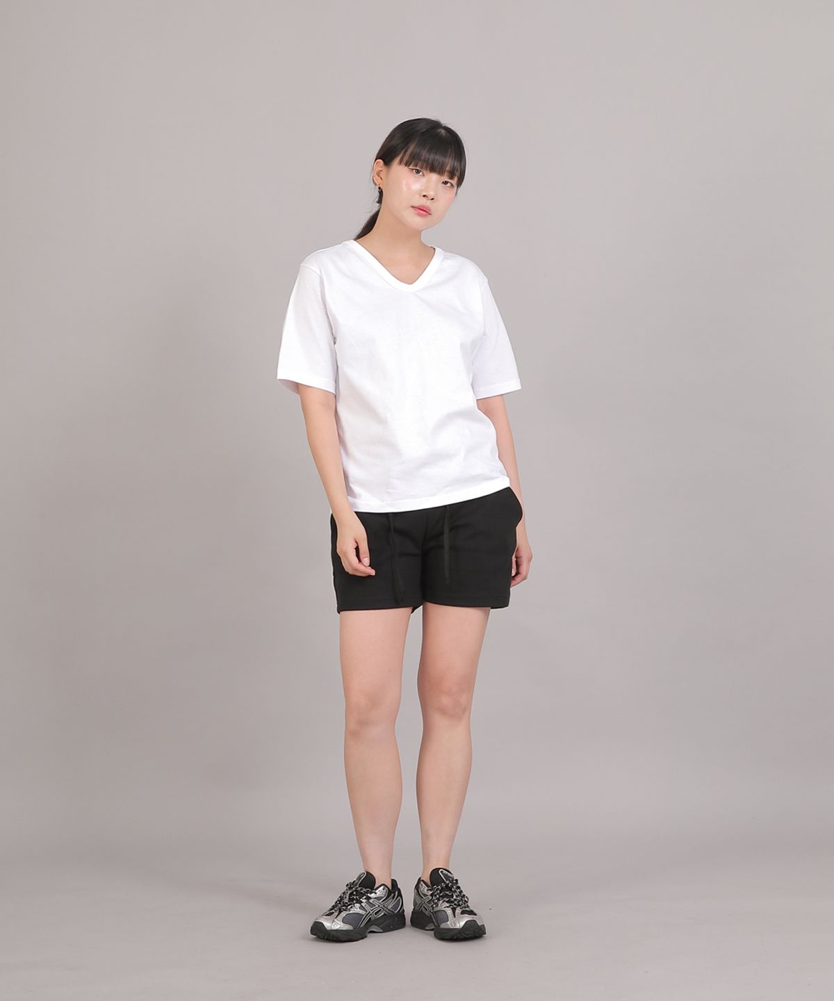 세인트크루(SAINTCREW) 미니멀 16s 코튼 V넥 반팔티셔츠 SVR-8A07 화이트