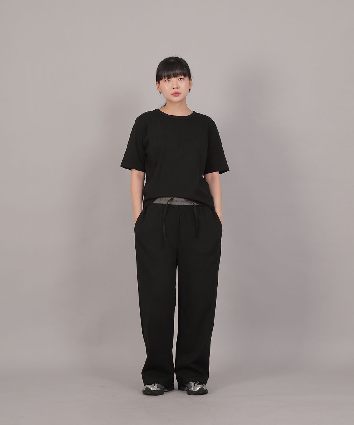 세인트크루(SAINTCREW) 미니멀 소프트 R넥 반팔티셔츠 SMR-8A06 블랙