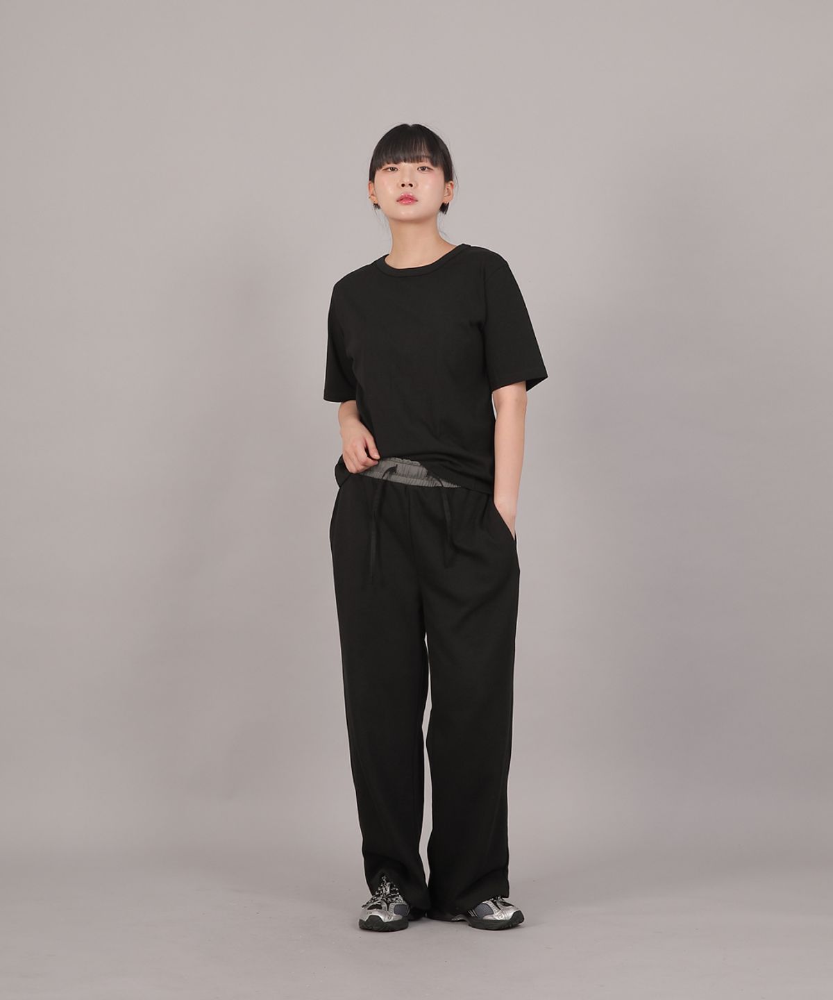 세인트크루(SAINTCREW) 미니멀 소프트 R넥 반팔티셔츠 SMR-8A06 블랙
