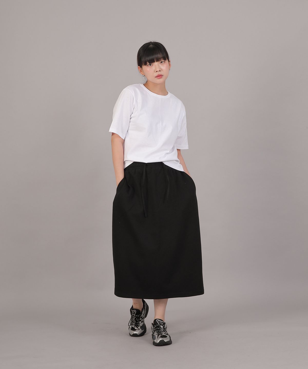 세인트크루(SAINTCREW) 미니멀 소프트 R넥 반팔티셔츠 SMR-8A06 화이트