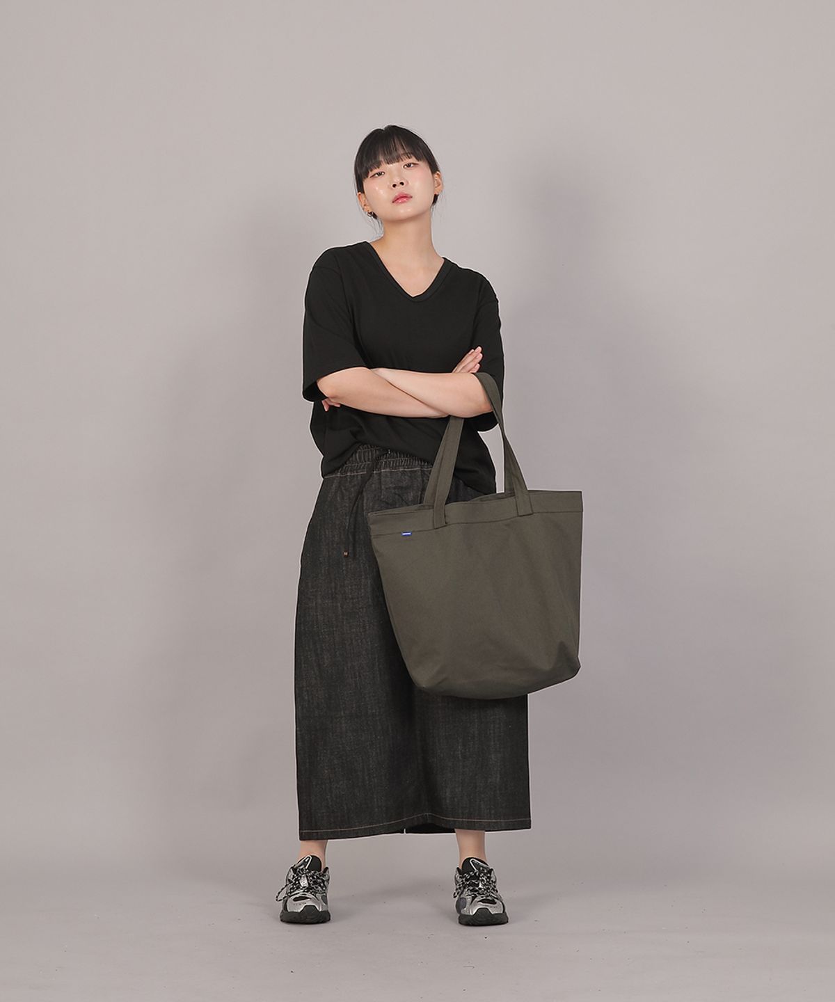 세인트크루(SAINTCREW) 오버핏 소프트 V넥 반팔티셔츠 MVM-8A12 블랙
