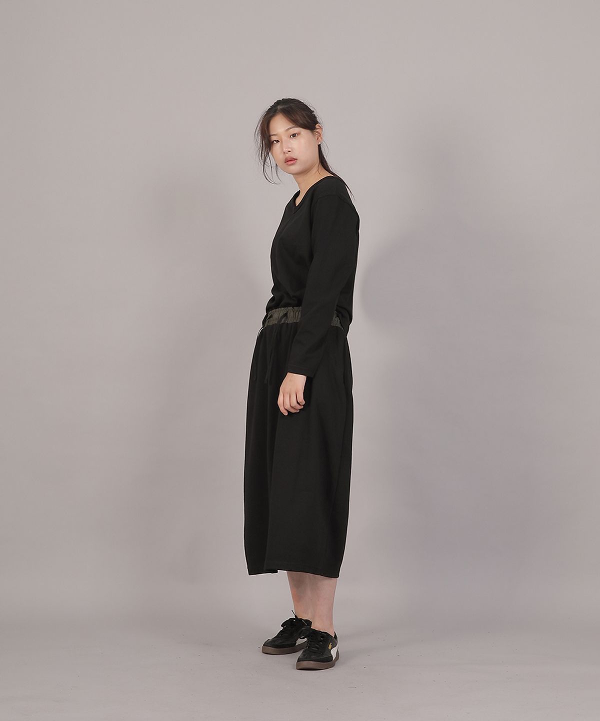 세인트크루(SAINTCREW) 미니멀 소프트 V넥 긴팔티셔츠 MSV-8A16 블랙