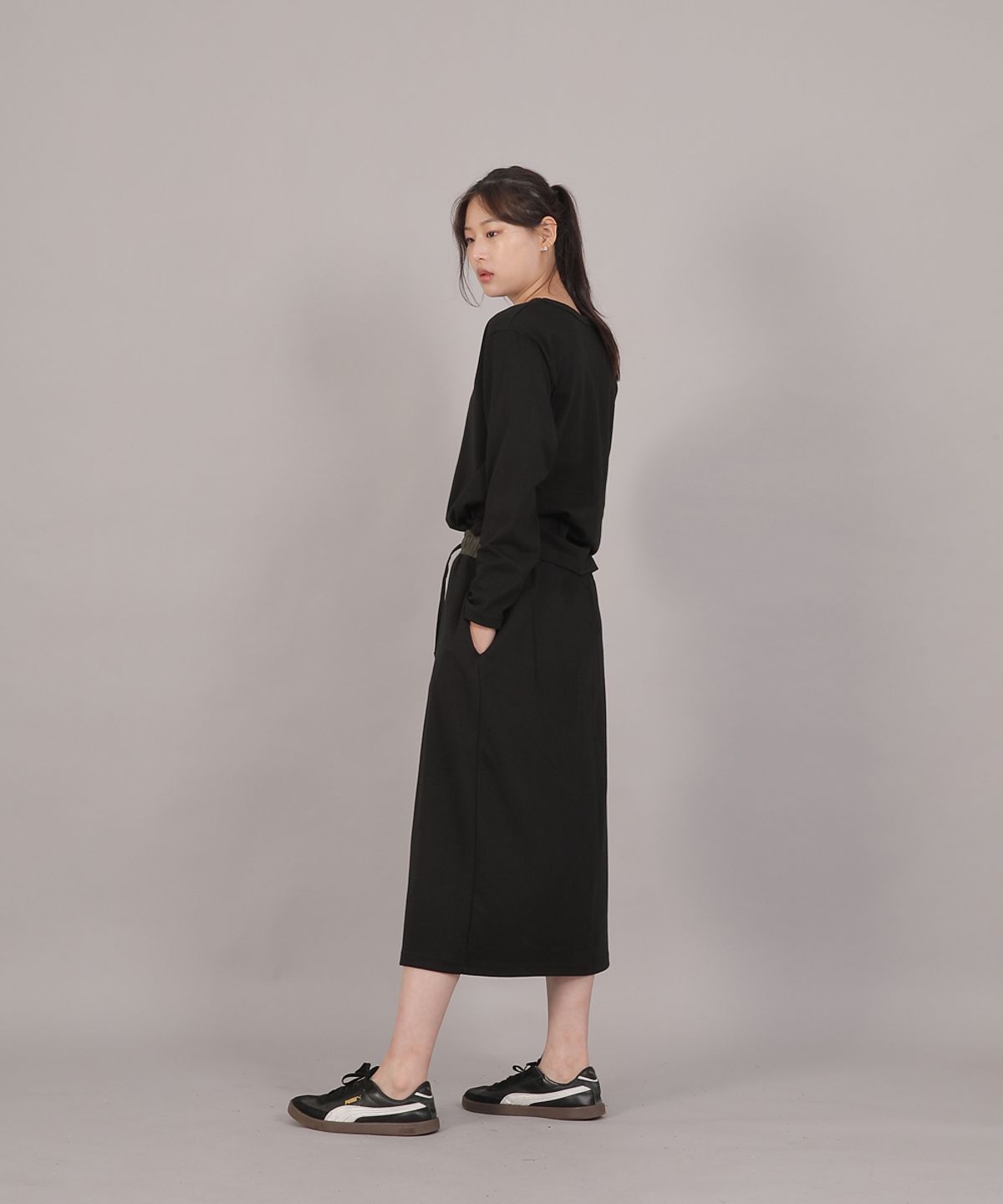 세인트크루(SAINTCREW) 미니멀 소프트 V넥 긴팔티셔츠 MSV-8A16 블랙