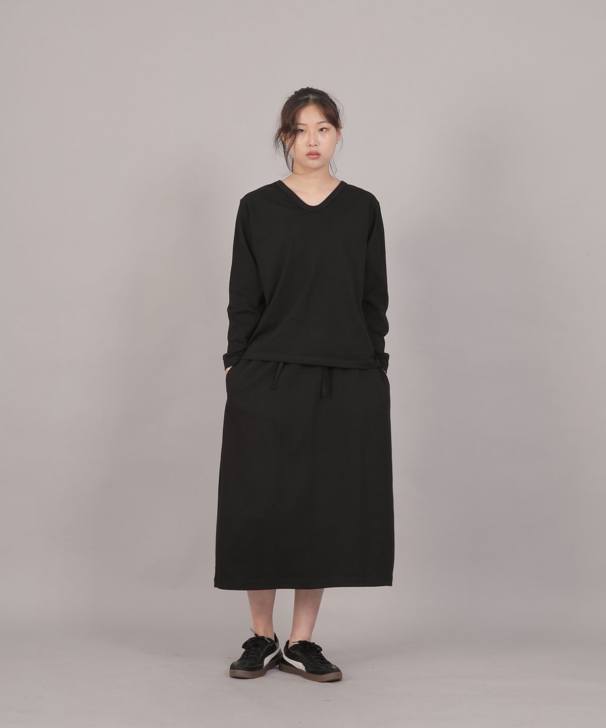 세인트크루(SAINTCREW) 미니멀 소프트 V넥 긴팔티셔츠 MSV-8A16 블랙