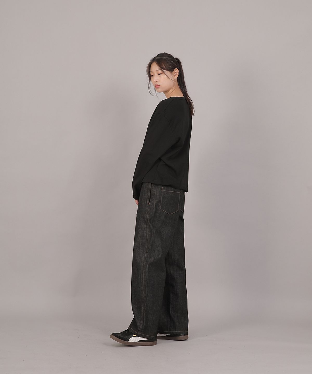 세인트크루(SAINTCREW) 오버핏 소프트 R넥 긴팔티셔츠 RMR-8A18 블랙