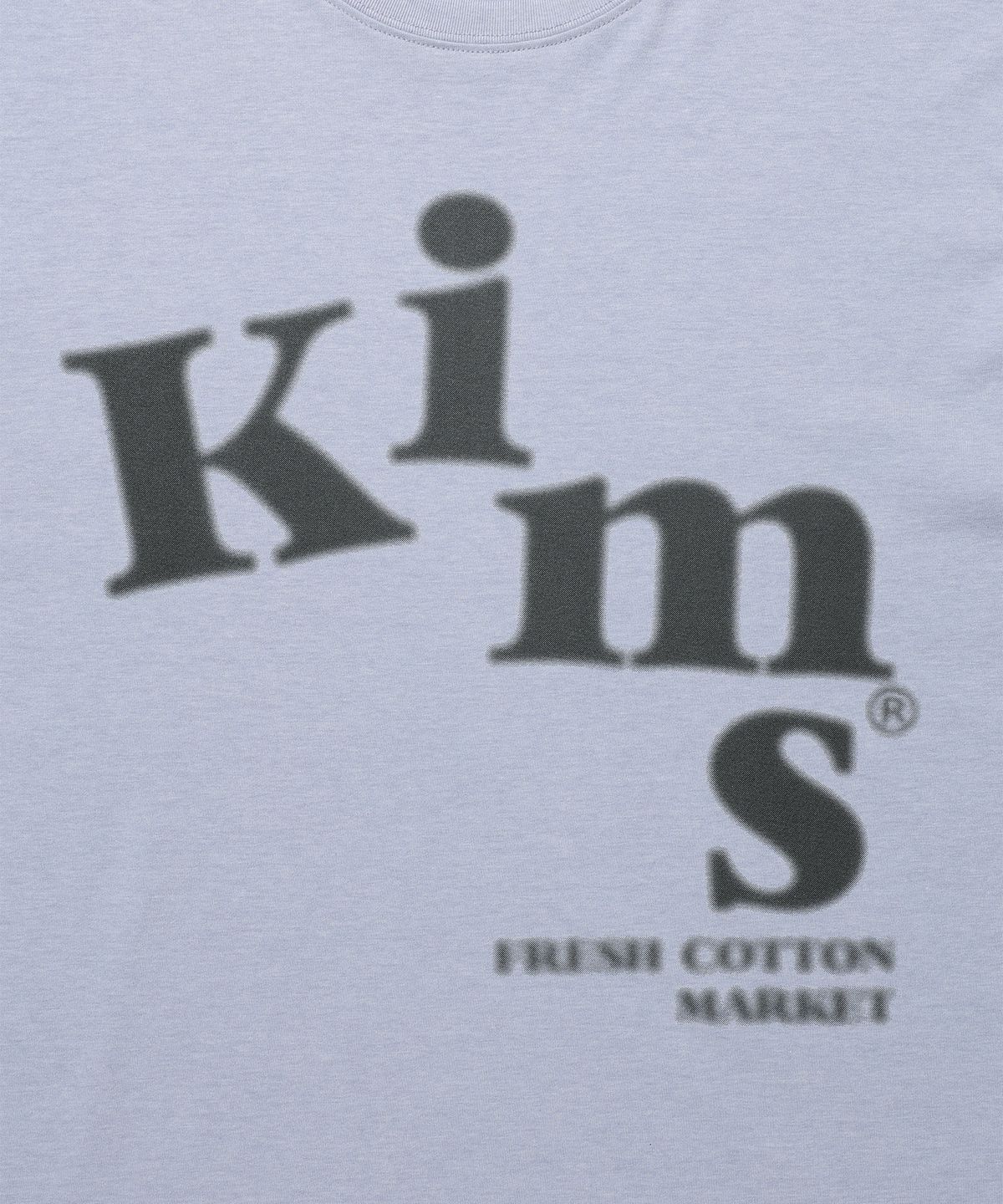 킴스 프레시 코튼 마켓(KIMS FRESH COTTON MARKET) (Unisex) Messy Alpha Logo LS Tee Blue