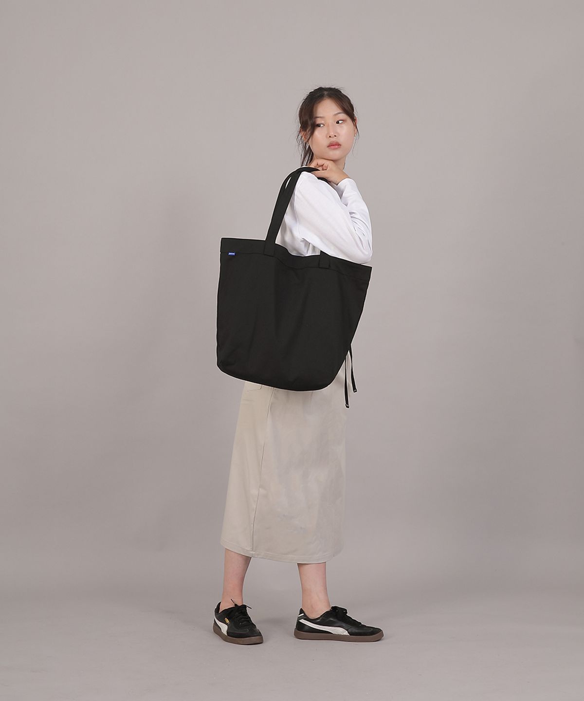 세인트크루(SAINTCREW) 포켓리스 빅사이즈 트래페즈 에코백 BPL-164 블랙