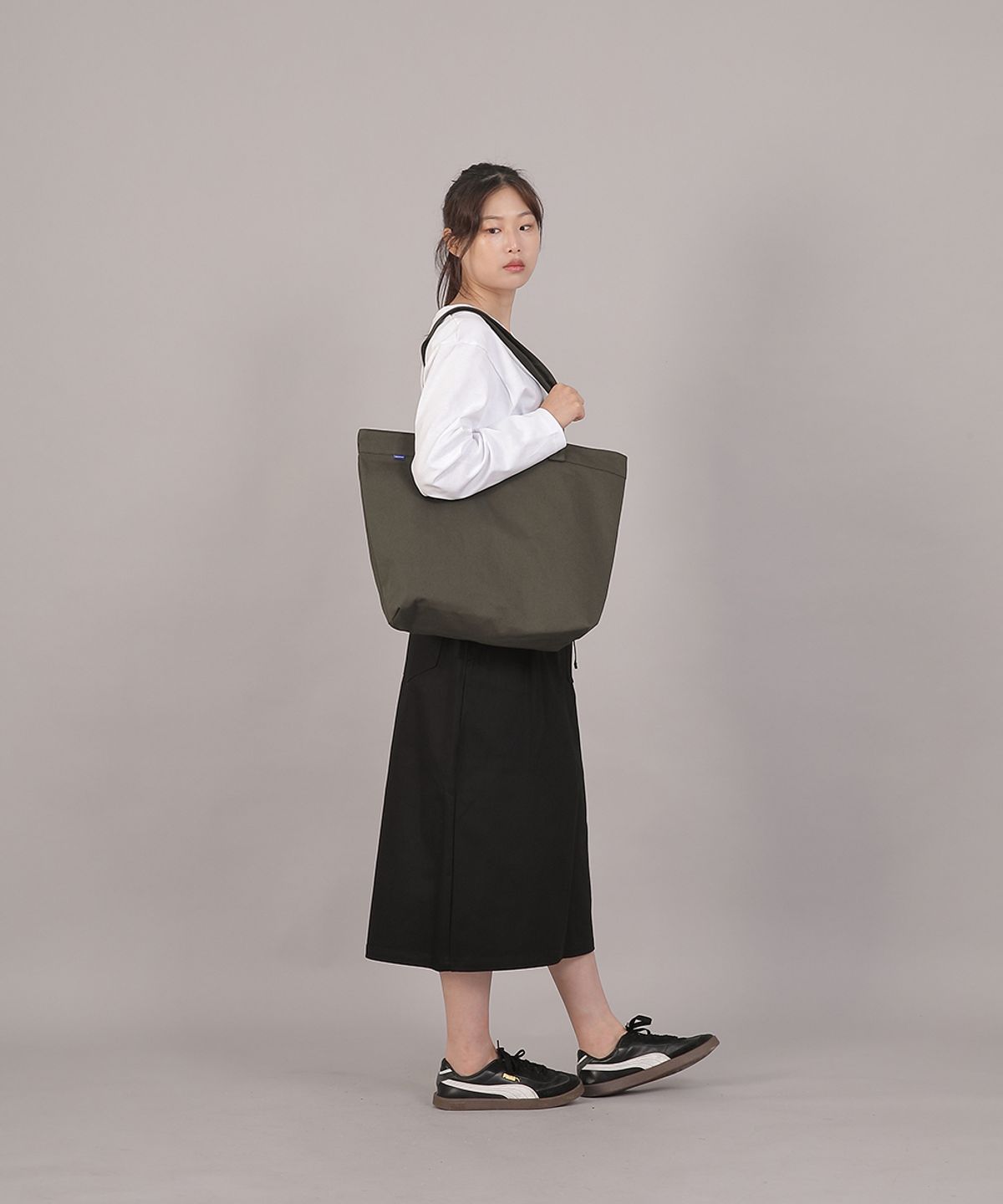 세인트크루(SAINTCREW) 포켓리스 빅사이즈 트래페즈 에코백 BPL-164 카키