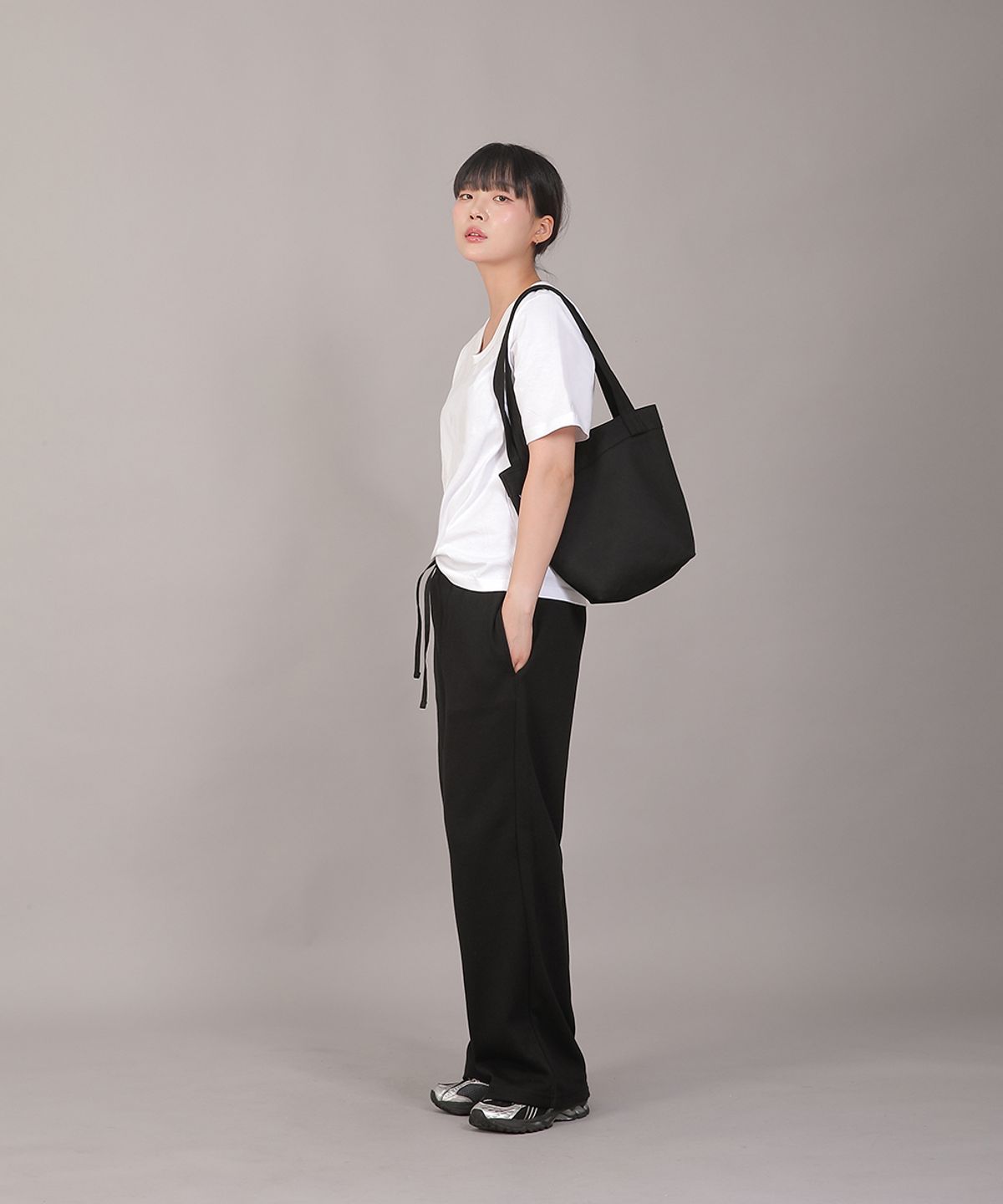 세인트크루(SAINTCREW) 포켓리스 트래페즈 에코백 EPL-166 블랙M
