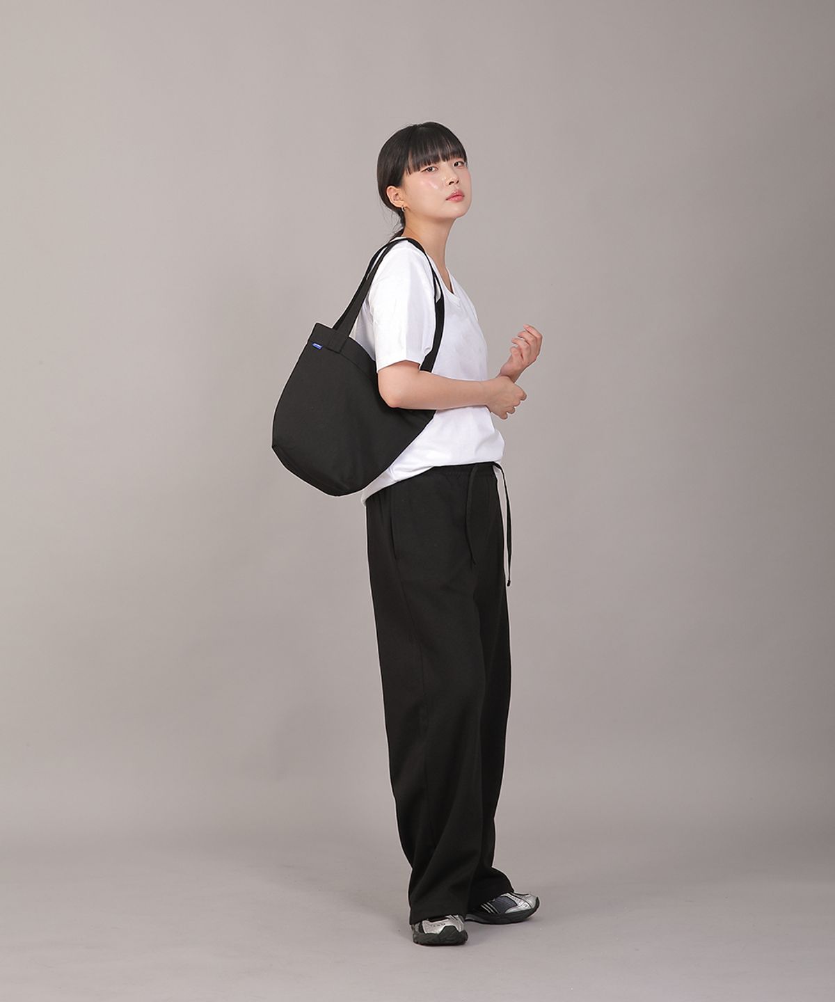 세인트크루(SAINTCREW) 포켓리스 트래페즈 에코백 EPL-166 블랙M