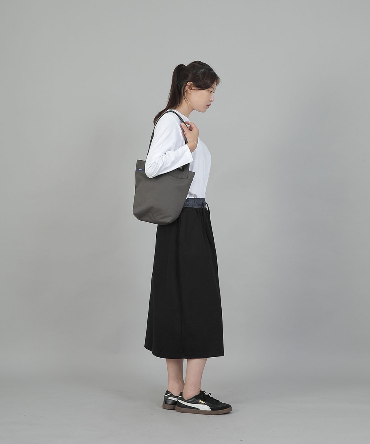 세인트크루(SAINTCREW) 포켓리스 트래페즈 에코백 EPL-166 다크그레이M