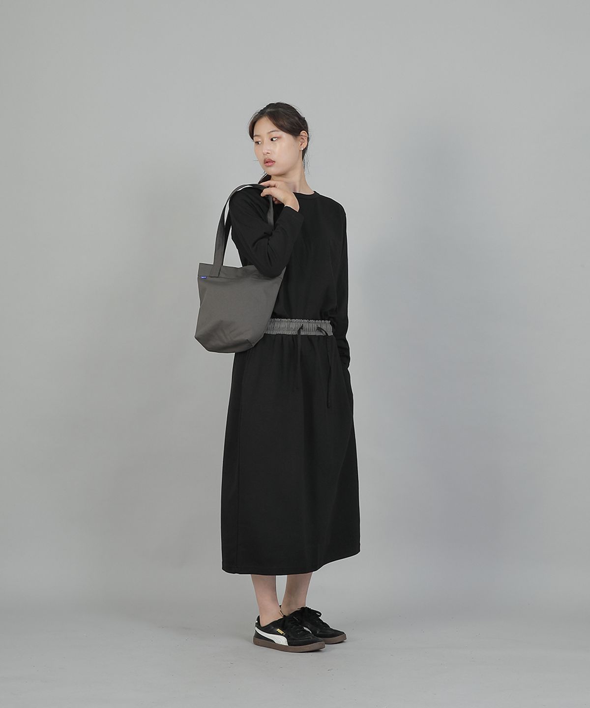 세인트크루(SAINTCREW) 포켓리스 트래페즈 에코백 EPL-166 다크그레이M