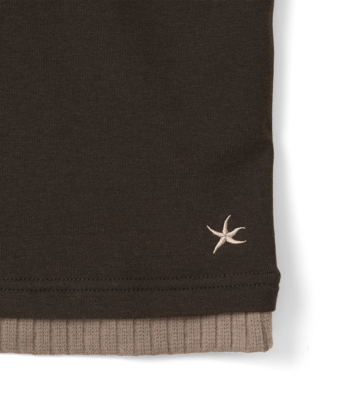 더콜디스트모먼트(THE COLDEST MOMENT) TCM button placket hoodie (brown)
