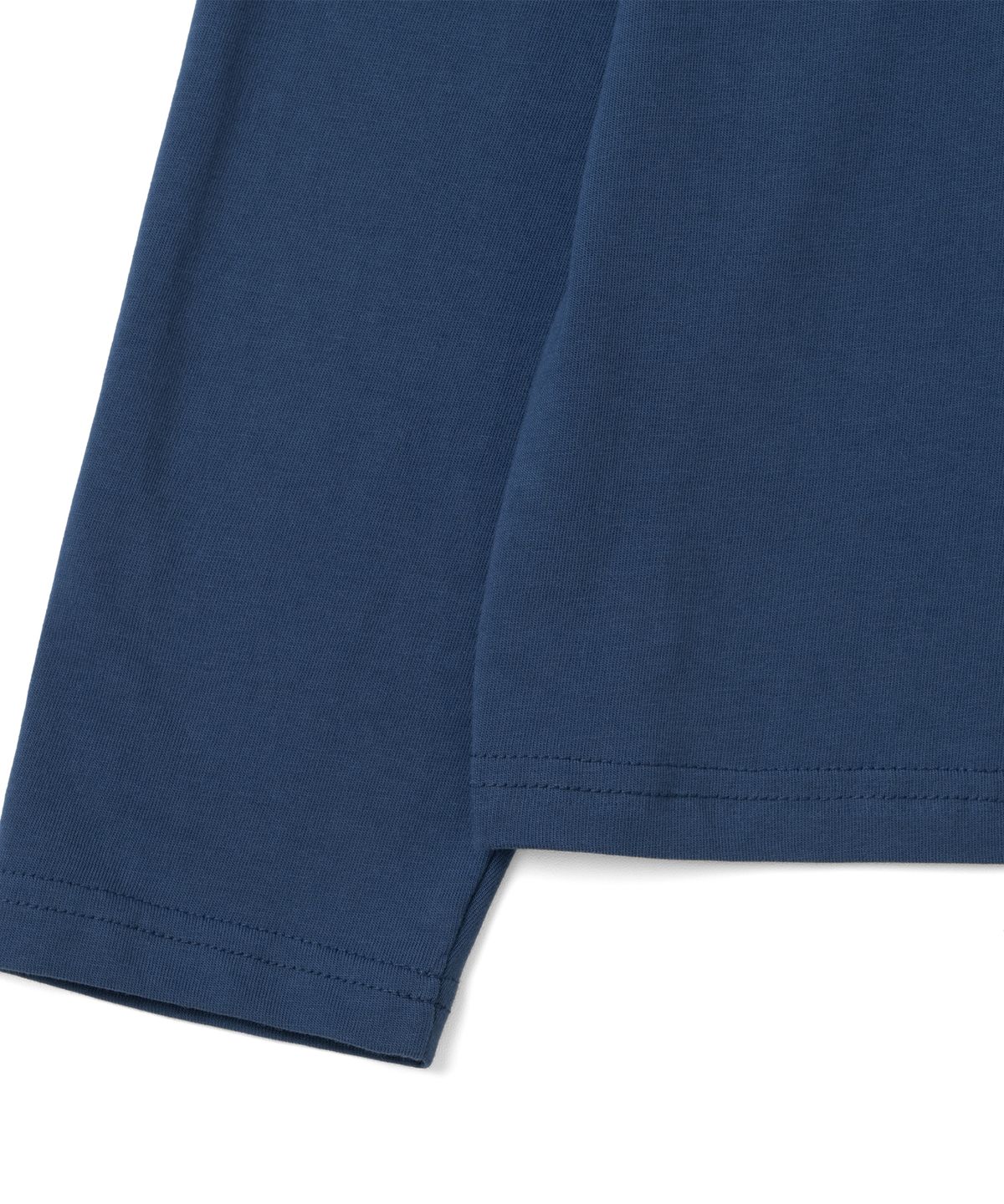 더콜디스트모먼트(THE COLDEST MOMENT) TCM type logo long sleeve (dark blue)