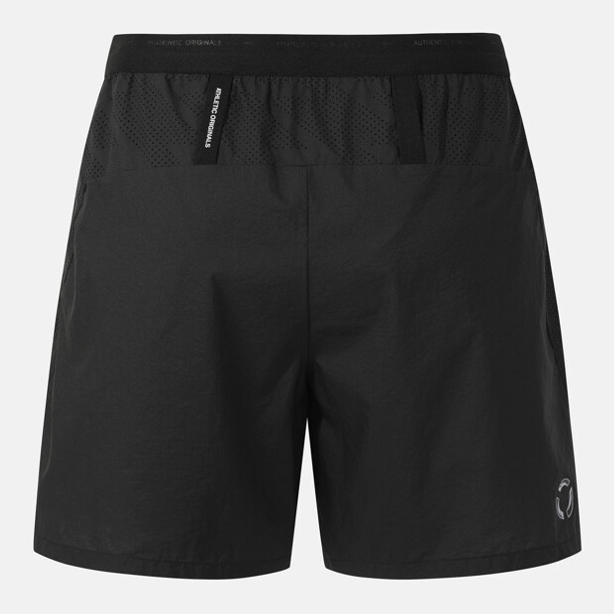 데상트(DESCENTE) 남성 엔지니어드 런 6인치 벤틸레이션 쇼츠 블랙 SR321RHP81
