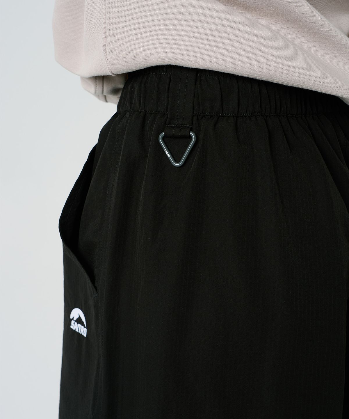 산로(SANRO) [UNISEX] 사이드 스트링 팬츠 - 블랙