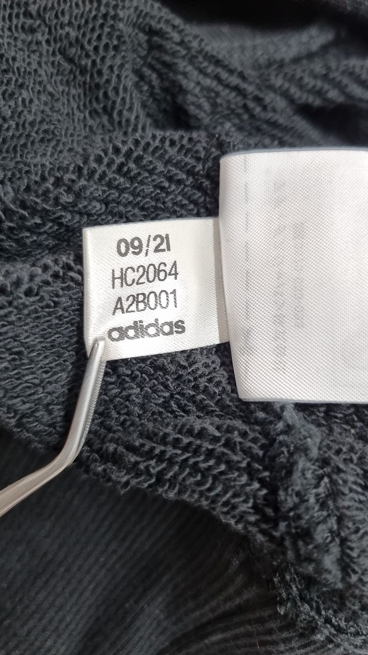 아디다스(ADIDAS) 스웨트셔츠 - 블랙 / HC2064 S