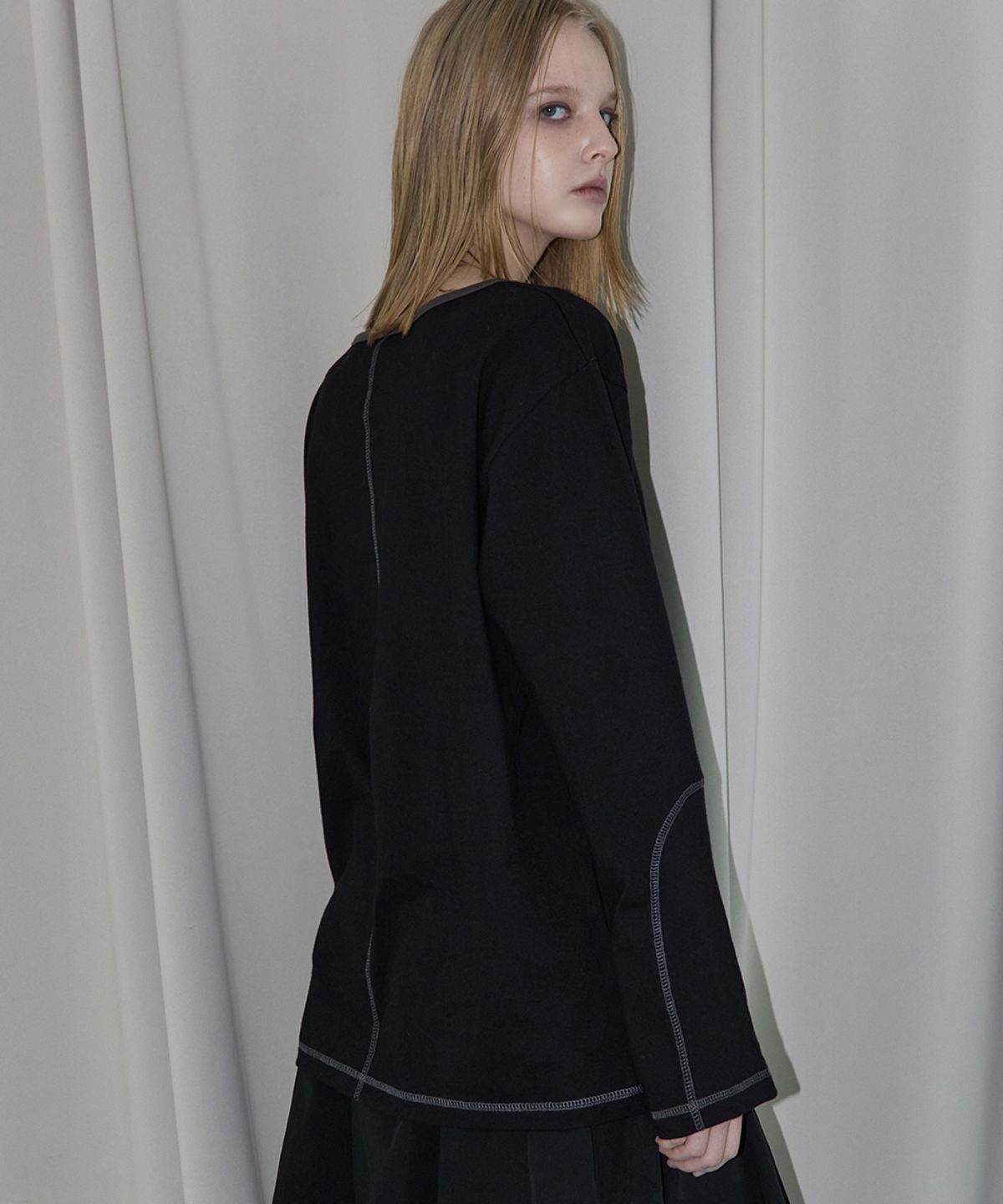 렌세(RENSE) Beads String Long Sleeve Black