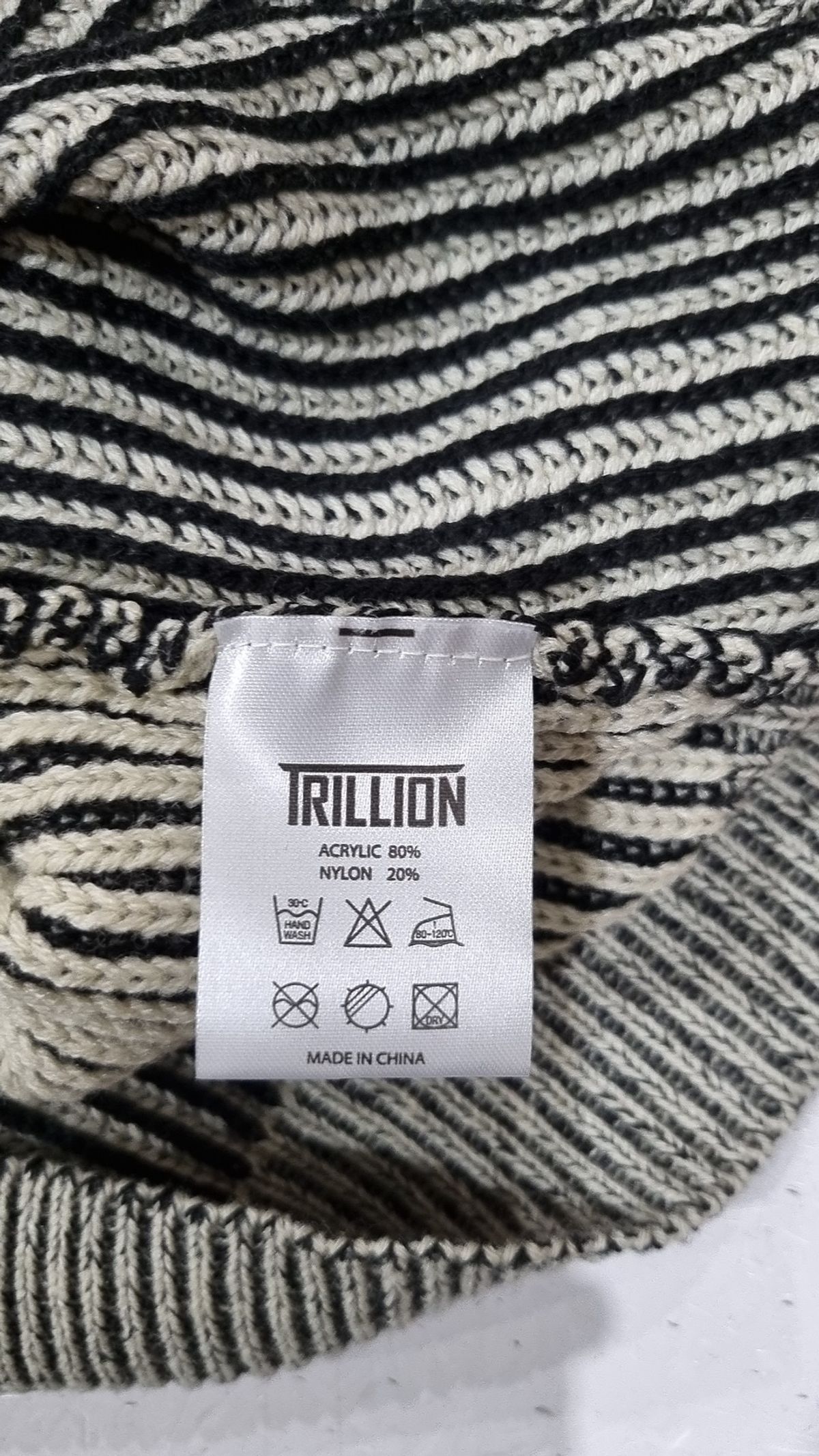 트릴리온(TRILLION) 니트/스웨터 XL