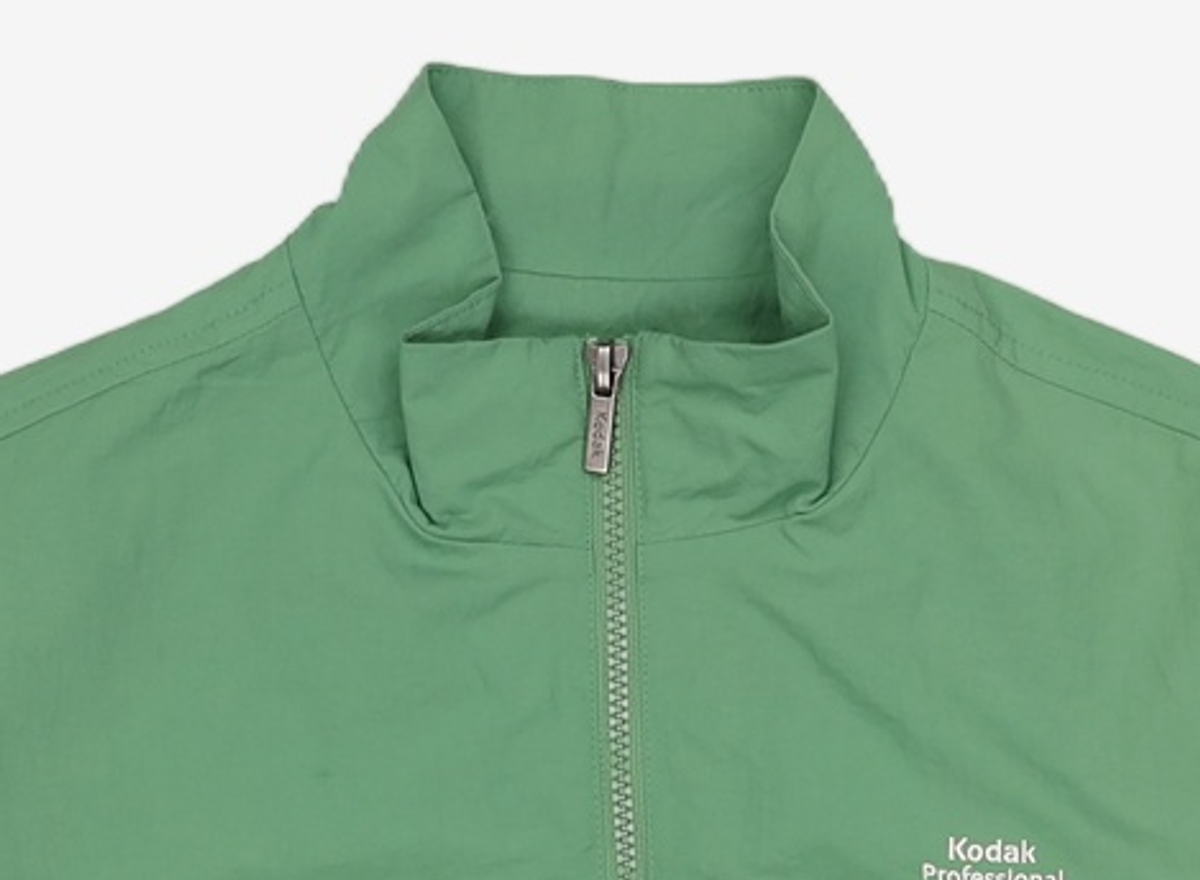 코닥(KODAK) 에센셜 빅로고 우븐 자켓 우먼 GREEN XS