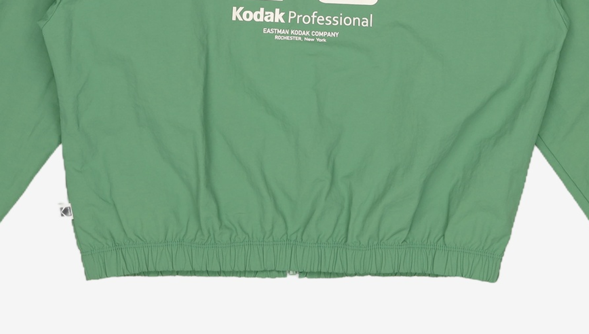 코닥(KODAK) 에센셜 빅로고 우븐 자켓 우먼 GREEN XS