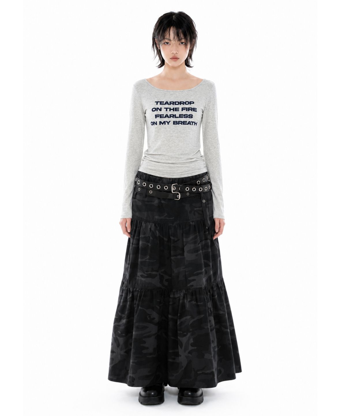 러닝하이(RUNNINGHIGH) 레터링 슬림 L/S 티 [오트밀]
