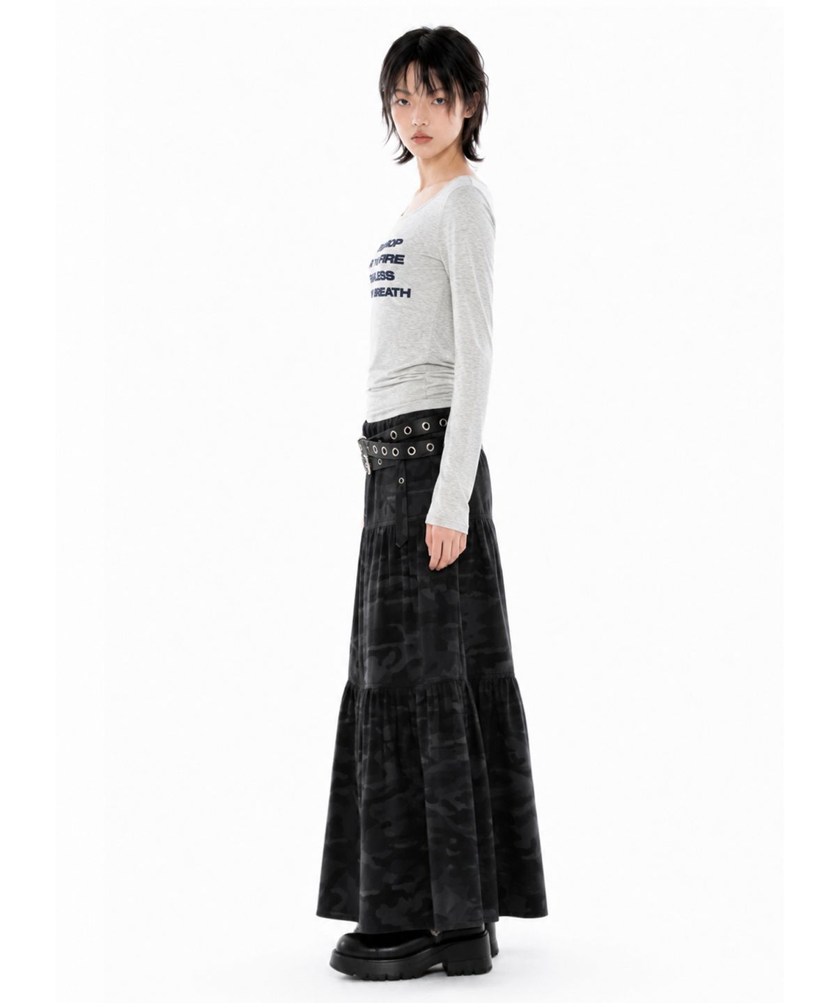 러닝하이(RUNNINGHIGH) 레터링 슬림 L/S 티 [오트밀]