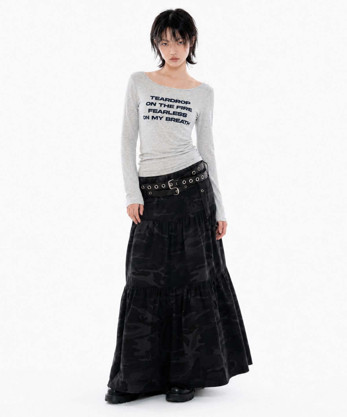 러닝하이(RUNNINGHIGH) 레터링 슬림 L/S 티 [오트밀]