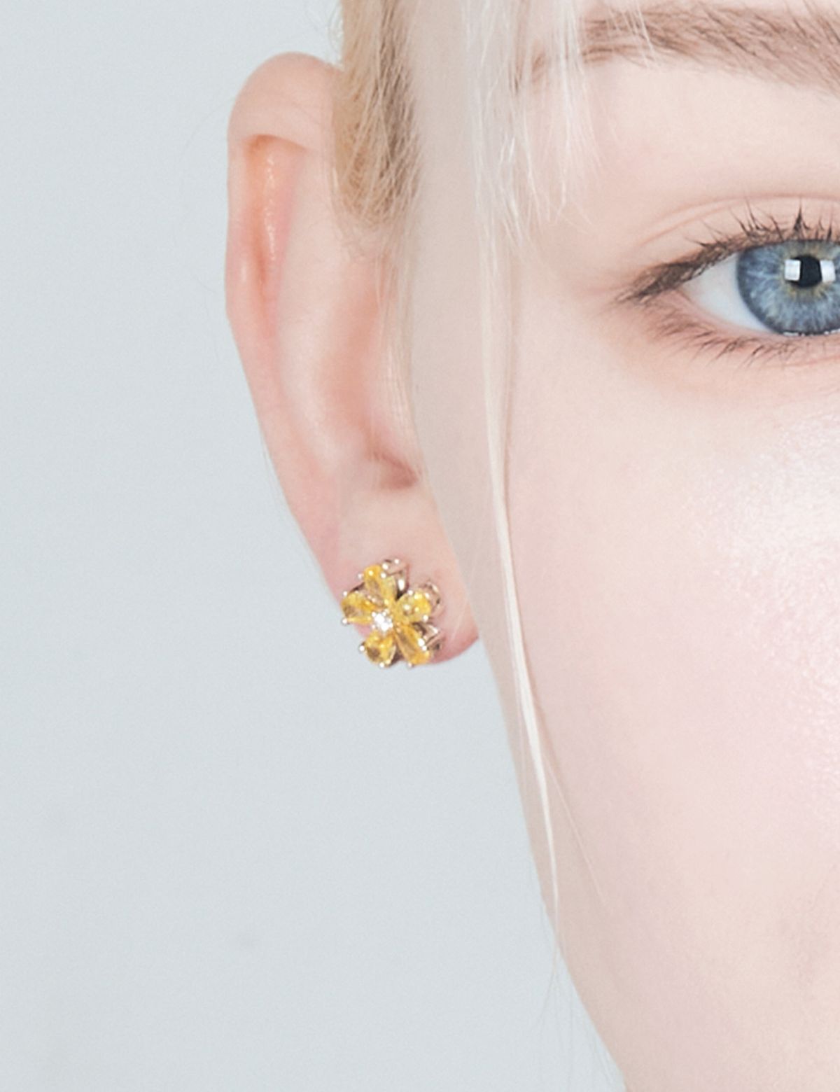아이스볼(ICEBALL) Pear flower earring