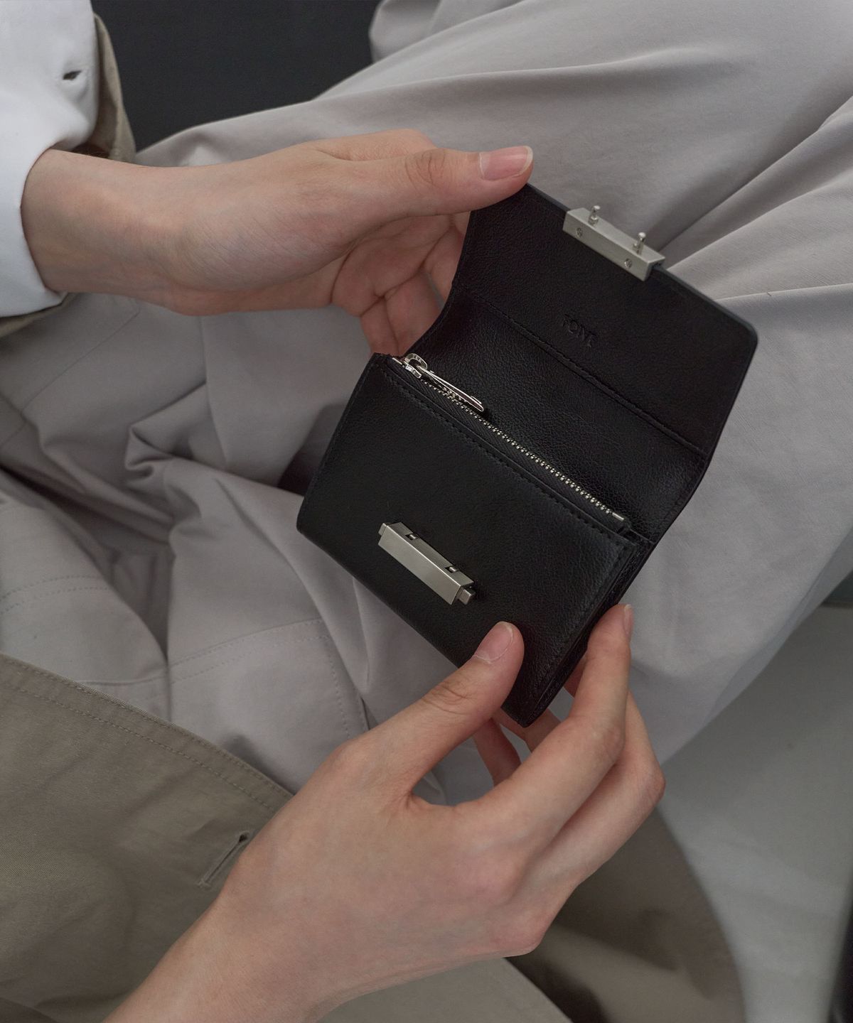 포이베(FOIVE) 타라 월렛 TARA Wallet Black
