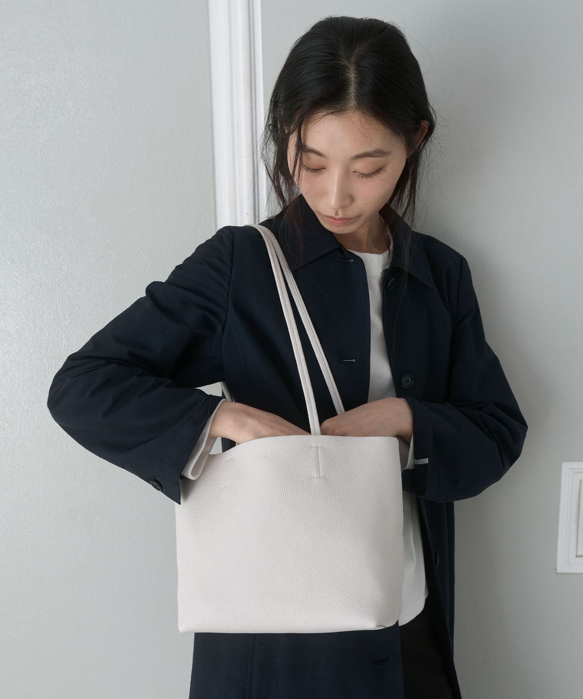 포이베(FOIVE) 발로 숄더 VALO Shoulder Ash Ivory